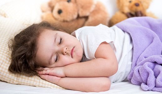 Как уложить ребенка днем спать 